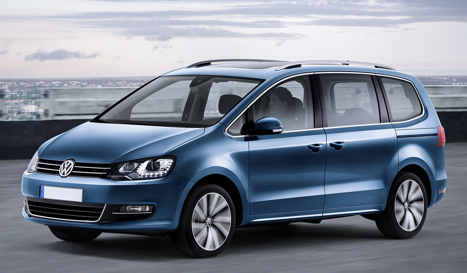 Volkswagen Sharan na prenájom v Nitre